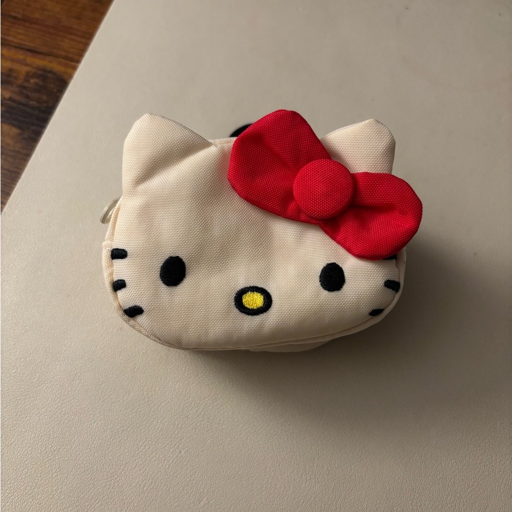 Hello Kitty Cream and Red Coin Purse